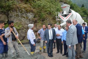 Hizmet için varız, hizmete devam ediyoruz