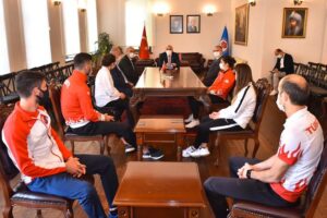 Başkan Zorluoğlu Olimpiyatlara Hazırlanan Sporcuları Ağırladı